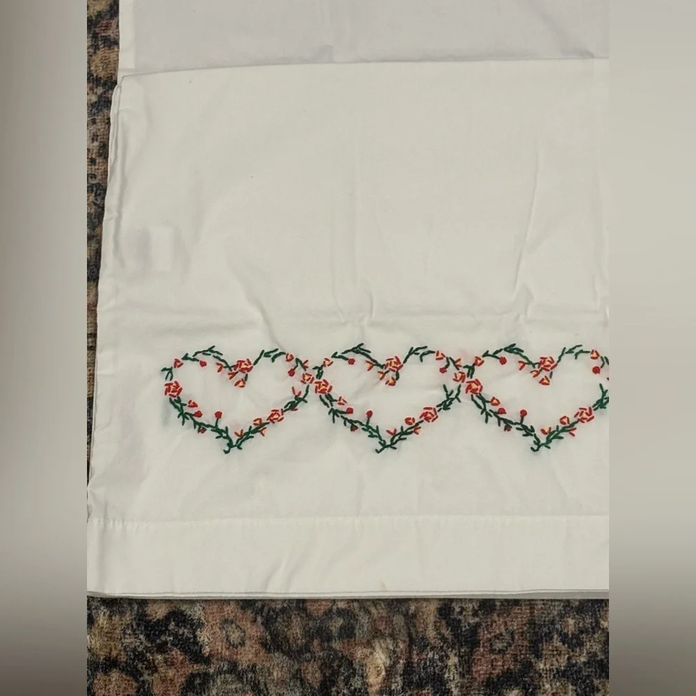 2 Vtg Cotton Hand Embroidered Heart Red Green Pillowcases 29” by 20”